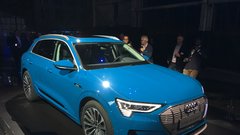 Audi je predstavil svoj prvi pravi električni avtomobil, dolgo pričakovani e-tron