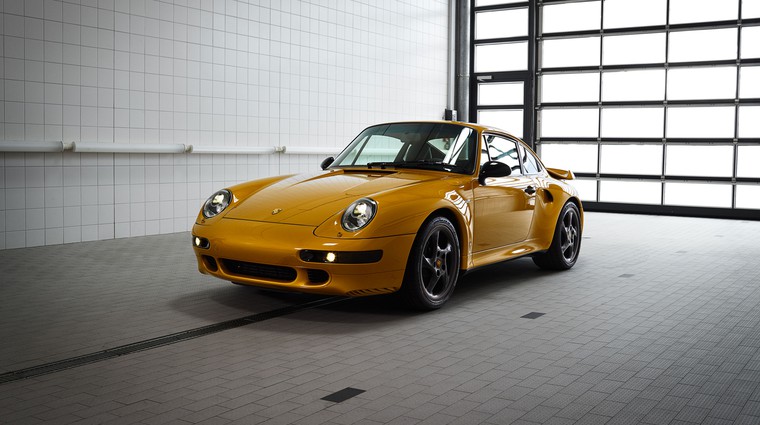 Več kot 2,7 milijona evrov za zadnjega izdelanega Porscheja 993 Turbo S (foto: Porsche)