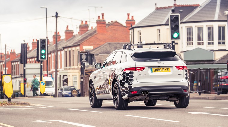 Jaguar in Land Rover skupaj v boj proti prometnim zamaškom (foto: Jaguar)
