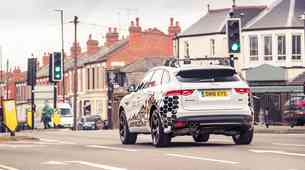 Jaguar in Land Rover skupaj v boj proti prometnim zamaškom