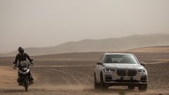 Video: BMW poustvaril legendarno dirkališče Monza - v puščavi