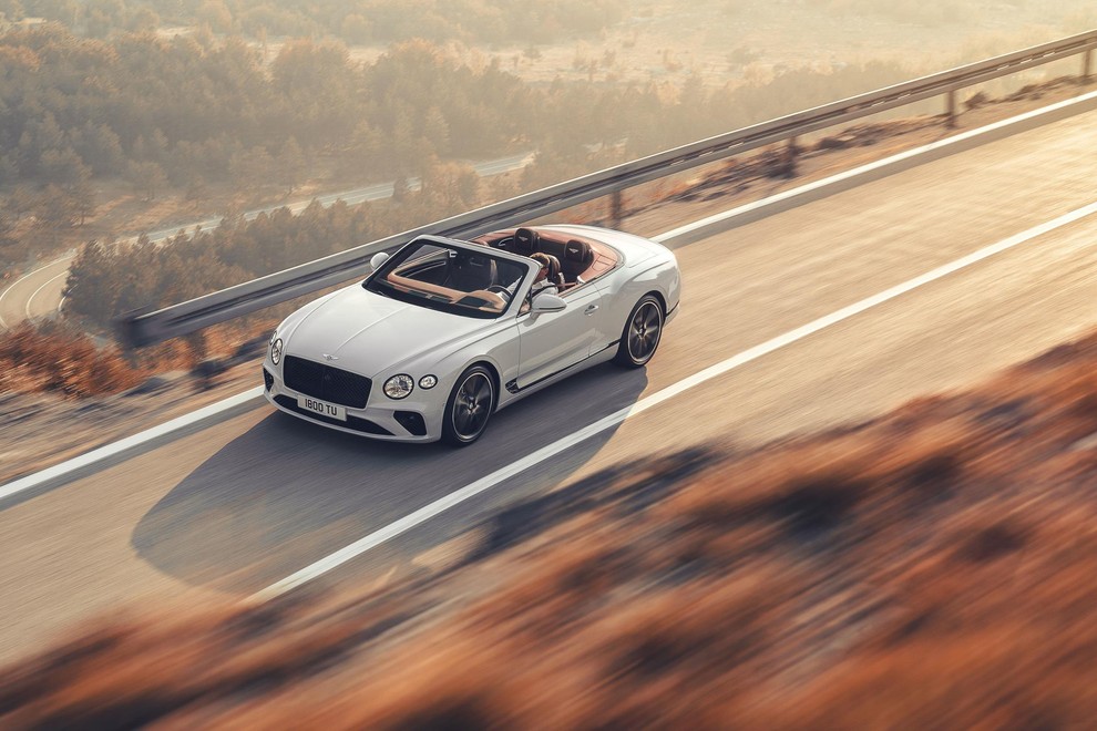 Prenovljeni Bentley Continental GT dobil tudi platneno streho