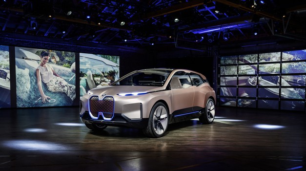 Los Angeles 2018: BMW Vision iNext končno razkrit tudi širši javnosti (foto: BMW)