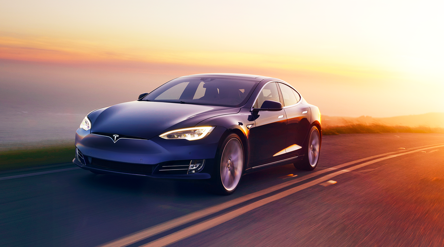 Video: avtonomni Tesla Model S povozil avtonomnega robota (foto: Tesla)