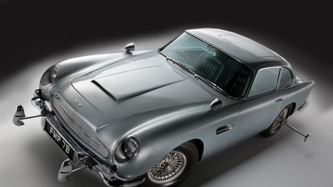 V muzeju njenega veličanstva: filmski muzej o Jamesu Bondu in njegovih avtomobilih