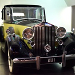 V muzeju njenega veličanstva: filmski muzej o Jamesu Bondu in njegovih avtomobilih (foto: Profimedia)