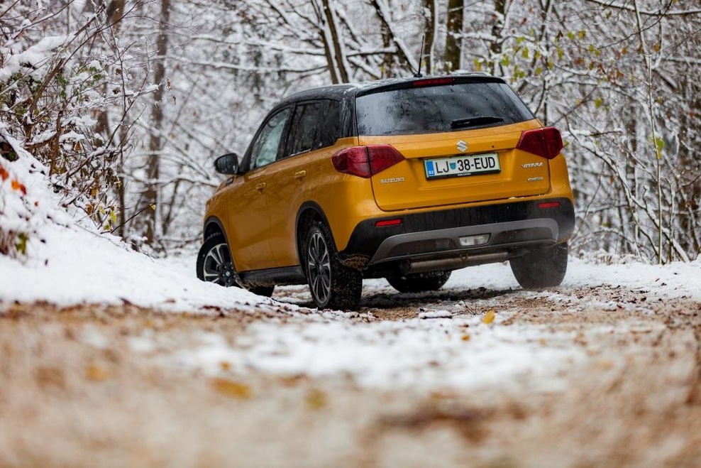 Izšel je novi Avto magazin! Testi: Volvo V60, Peugeot Rifter, VW Caravelle