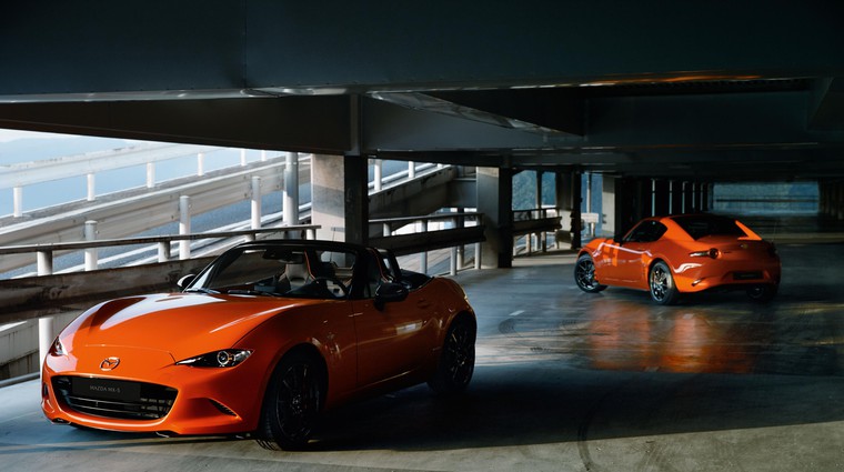 Oranžna Mazda MX-5 za 30. obletnico najbolje prodajanega roadsterja (foto: Mazda)