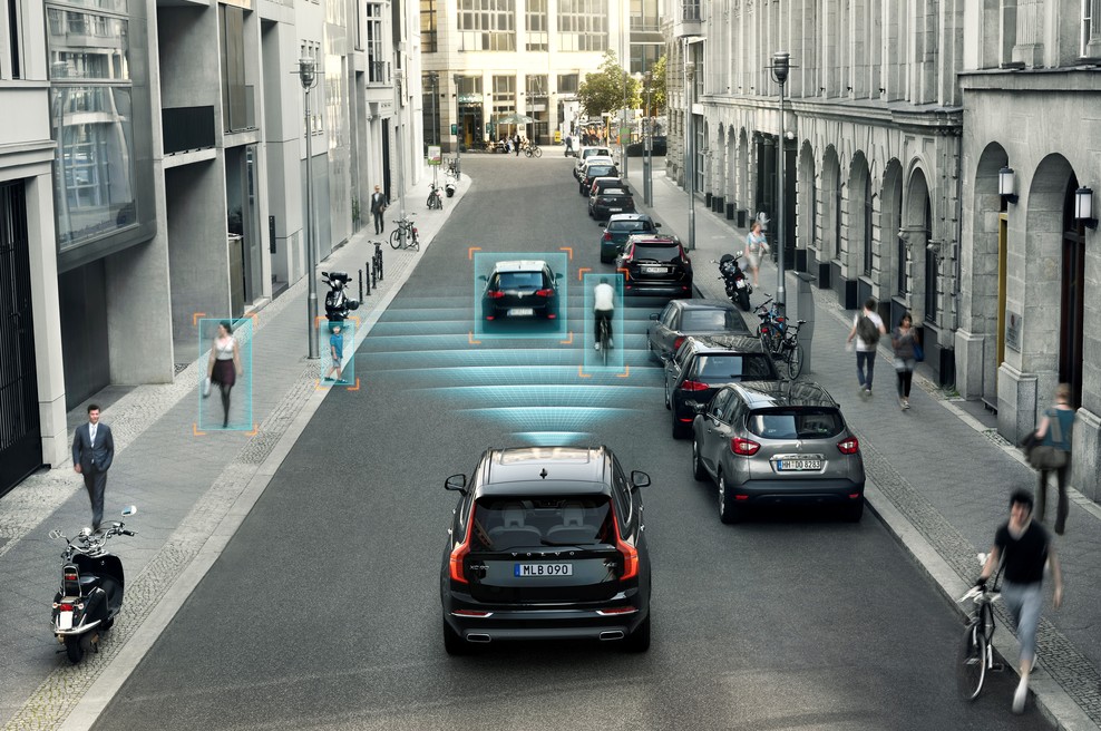 EU in Japonska podpirata idejo o obvezni uporabi sistemov za samodejno zaviranje (foto: Volvo)