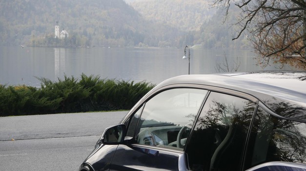 Bled: turistični biser z izrednim posluhom za e-mobilnost (foto: Arhiv AM)