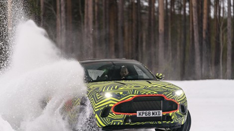 Video: Aston Martin DBX prestal zimska testiranja
