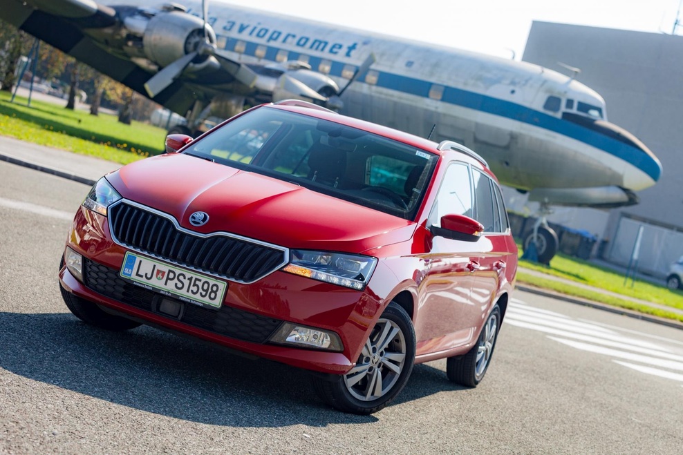 Izšel je novi Avto magazin! Testi: Peugeot 508, Mitsubishi Outlander PHEV, Audi A1 Sportback, Citroen C5 Aircross