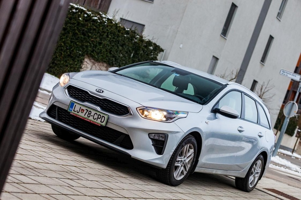 Izšel je novi Avto magazin! Testi: Peugeot 508, Mitsubishi Outlander PHEV, Audi A1 Sportback, Citroen C5 Aircross
