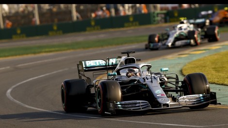 Formula 1: Mercedes po starem?