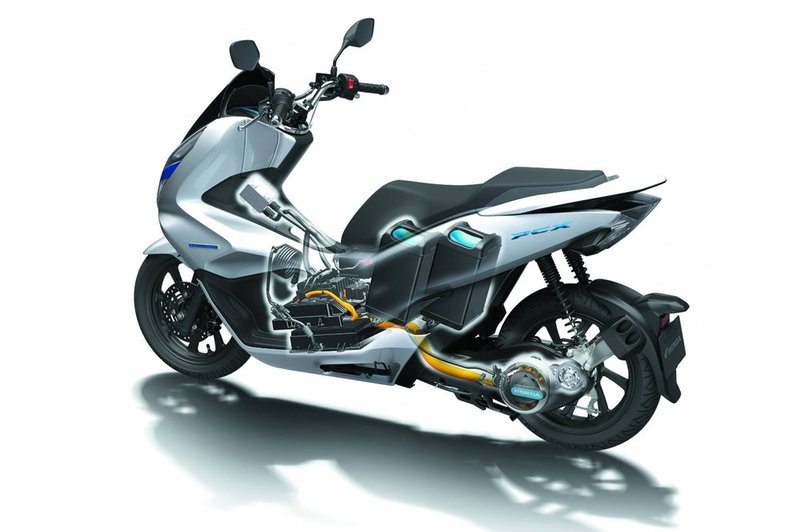 Bo japonska četverica uvedla enotne baterije za eletkrične motocikle?