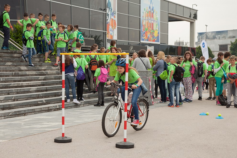 Akcija Varno na kolesu za večjo varnost več kot 3.300 šolarjev
