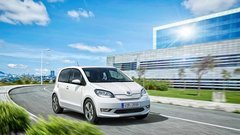 Škoda predstavlja prvi hibrid in prvi električni avtomobil
