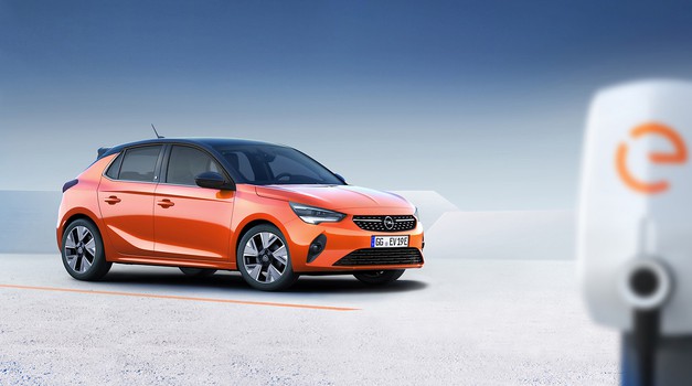 Opel razkril cene dveh najtežje pričakovanih modelov, električne Corse in hibridnega Grandlanda (foto: Opel)