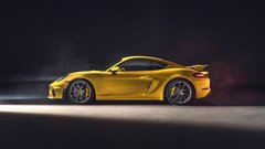 Porsche se vrača v preteklost: GT4 in Spyder po novem z atmosferskim motorjem in ročnim menjalnikom