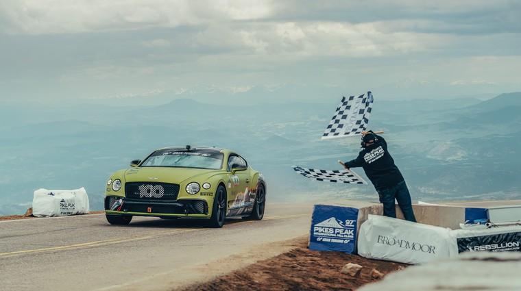 Bentley že drugo leto zapored rekordno na Pikes Peaku (foto: Bentley)