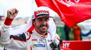 Na startu Dakarja letos tudi Fernando Alonso - kdo je zasedel sovozniški sedež?