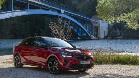 Novo v Sloveniji: Opel Corsa in Opel Astra