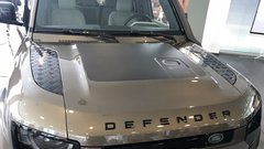 Novo v Sloveniji: Land Rover Defender