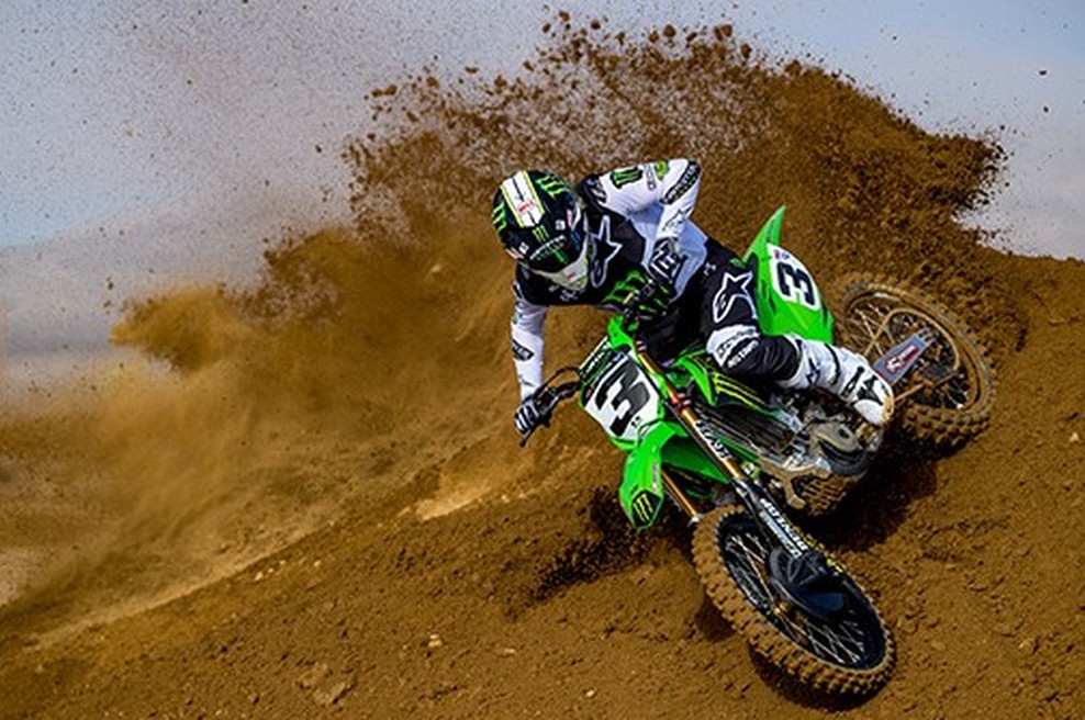 Monster Energy Supercross: Tomac neulovljiv, Roczen v morebitnih težavah (video) (foto: Kawasaki)