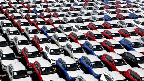 Kitajska zabeležila kar 92-odstotni padec prodaje novih avtomobilov