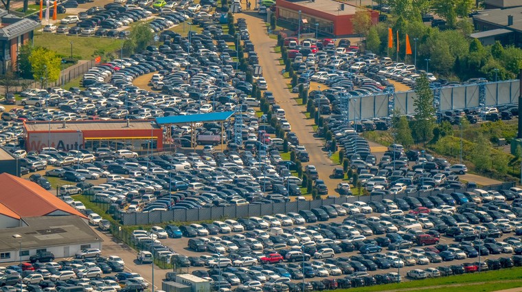 Nemški avtomobilski lobiji trkajo na vrata Merklove - prihodnost nekaterih negotova (foto: Profimedia)
