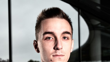 Max Verstappen pod okrilje vzel 21-letnega Mariborčana
