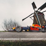 Video: Alex Albon in Max Verstappen odkrivata Nizozemsko - v formulah! (foto: Red Bull)
