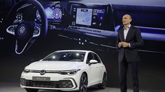 Volkswagen skoraj čez noč odstranil generalnega direktorja. Kje je razlog?