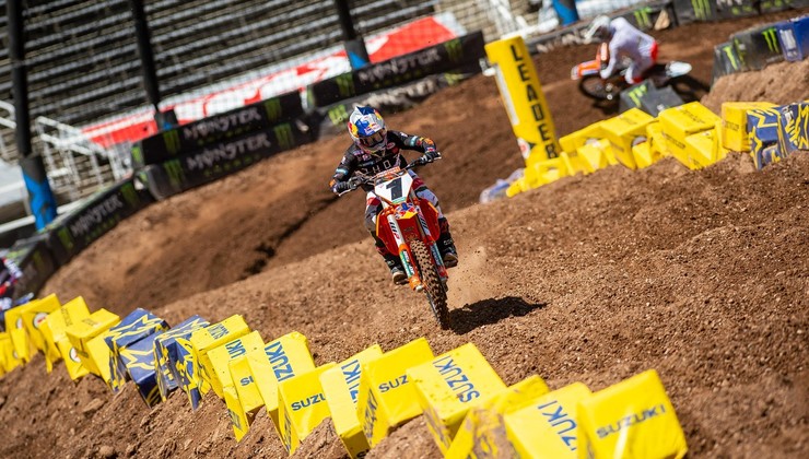 Monster Energy Supercross: odločala bo zadnja dirka (video)