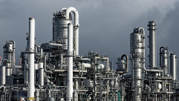 Naftni lobij rešitev za prihodnost vidi v sintetičnih gorivih