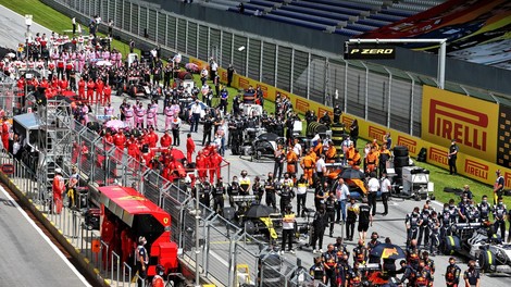 Formula 1, VN Štajerske: Mercedesu dvojna zmaga, Ferrari pogorel