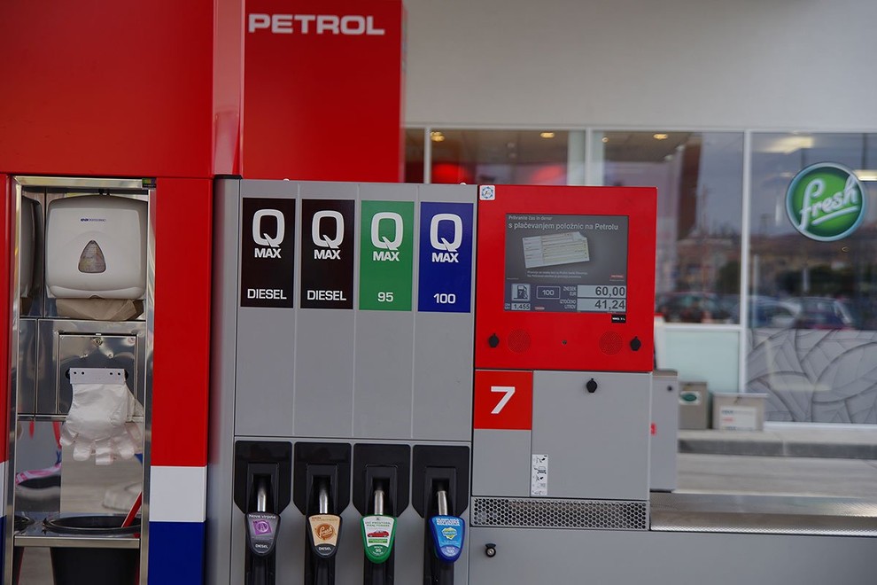 Cene goriv v Sloveniji s prihodnjim tednom v domeni ponudnikov - kaj lahko pričakujemo potrošniki?