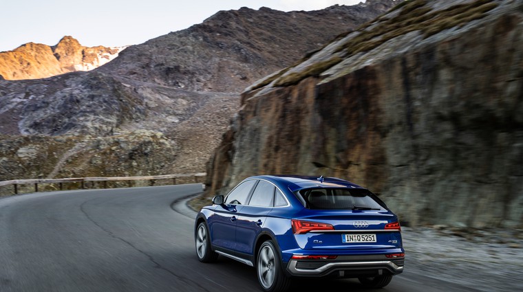 (Premiera) Sportback naposled dopolnjuje ponudbo Q5 (foto: Audi)