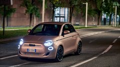Premiera: Fiat 500 dobiva nova vrata - a zgolj ena