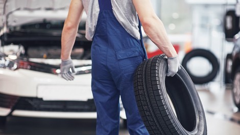 Menjava pnevmatik je ključnega pomena pri varni vožnji