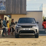 Premiera: Land Rover s prenovo obdržal prepoznaven zadek (foto: Jaguar-Land Rover)