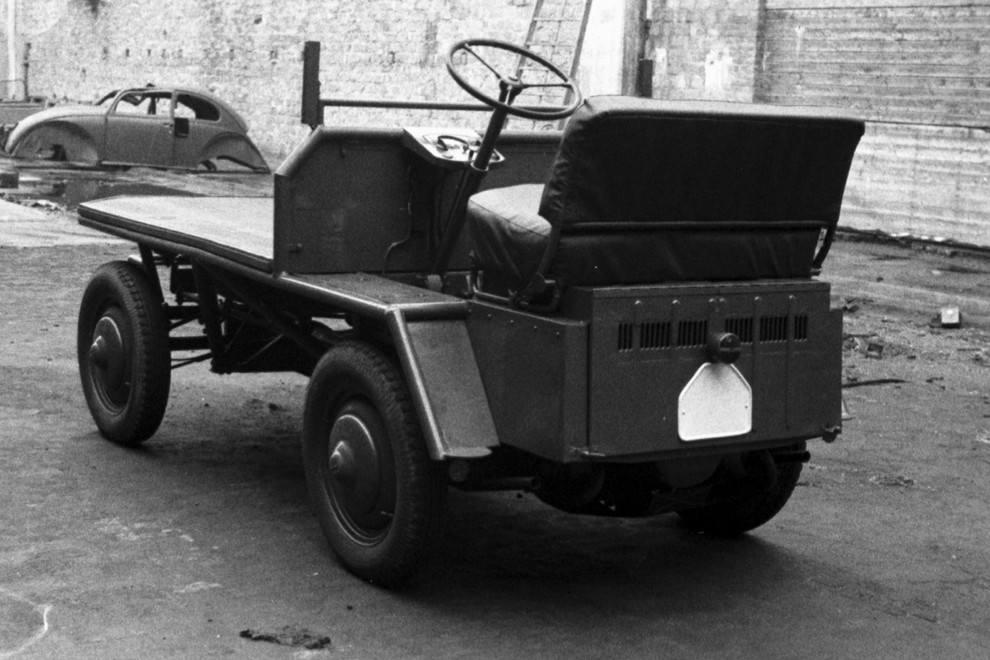 Plattenwagen - prvi predhodnik in idejni vzornik Transporterja