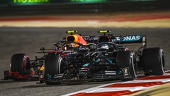 Formula 1, VN Sahirja: Mercedes sam sebe spravil ob zmago