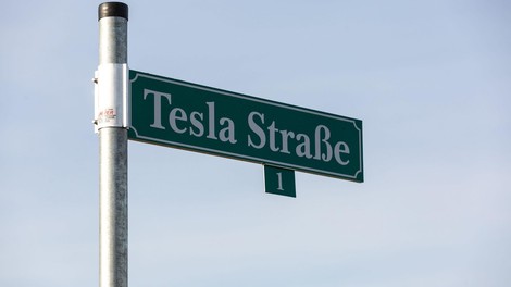 Nemško sodstvo zaustavilo gradnjo nove tovarne podjetja Tesla, tu je razlog