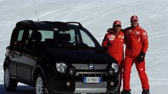 Felipe Massa in Michael Schumacher sta v okviru 'službe' skrbela za promocijo Fiatove Pande.