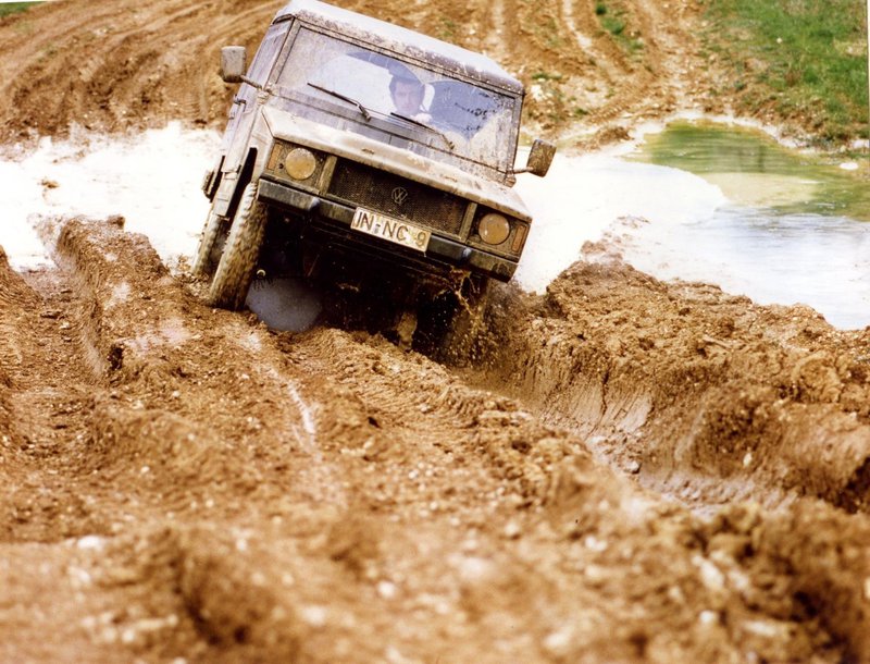 Počasen na cesti, neustavljiv na terenu. Volkswagen Iltis je pri popularizaciji štirikolesnega pogona odigral ključno idejno vlogo.