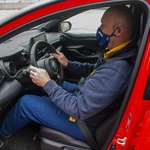 Izšel je novi Avto magazin: kako pravilno sedeti za volanom? Testi: Toyota Yaris, Suzuki Across... (foto: Arhiv AM)