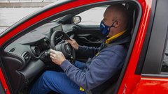 Izšel je novi Avto magazin: kako pravilno sedeti za volanom? Testi: Toyota Yaris, Suzuki Across...