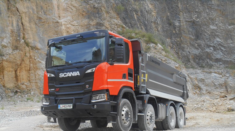 VOZILI SMO: Scania XT G 450 B8x4 HA - Posebnež med gradbinci (foto: Scania)