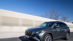 Izšel je novi Avto magazin: LCD zasloni: dobrodošli ali nevarni? Test: Hyundai Tucson, Mercedes-Benz GLE Coupe...